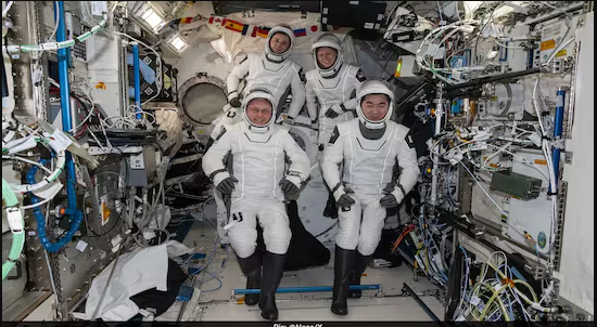 Four Astronauts Return from ISS before Schedule