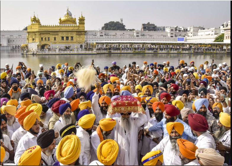 Pakistan Issues 2,800 Visas to Sikh Pilgrims for Baisakhi