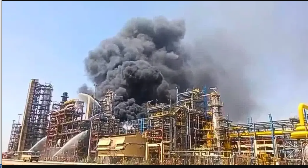 Fire in Petrochemical Complex a Day Before its Inauguration