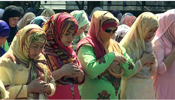 Women can Enter Mosques, but Not from Main Door and Pray Separately from Men: AIMPLB