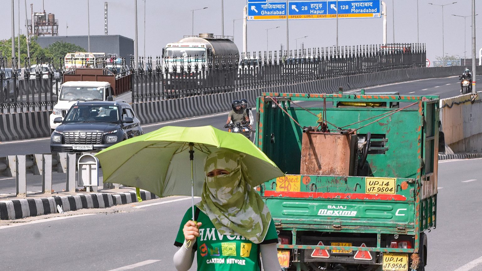 India weather alert: IMD reports heatwave conditions alongside heavy rainfall and thunderstorms