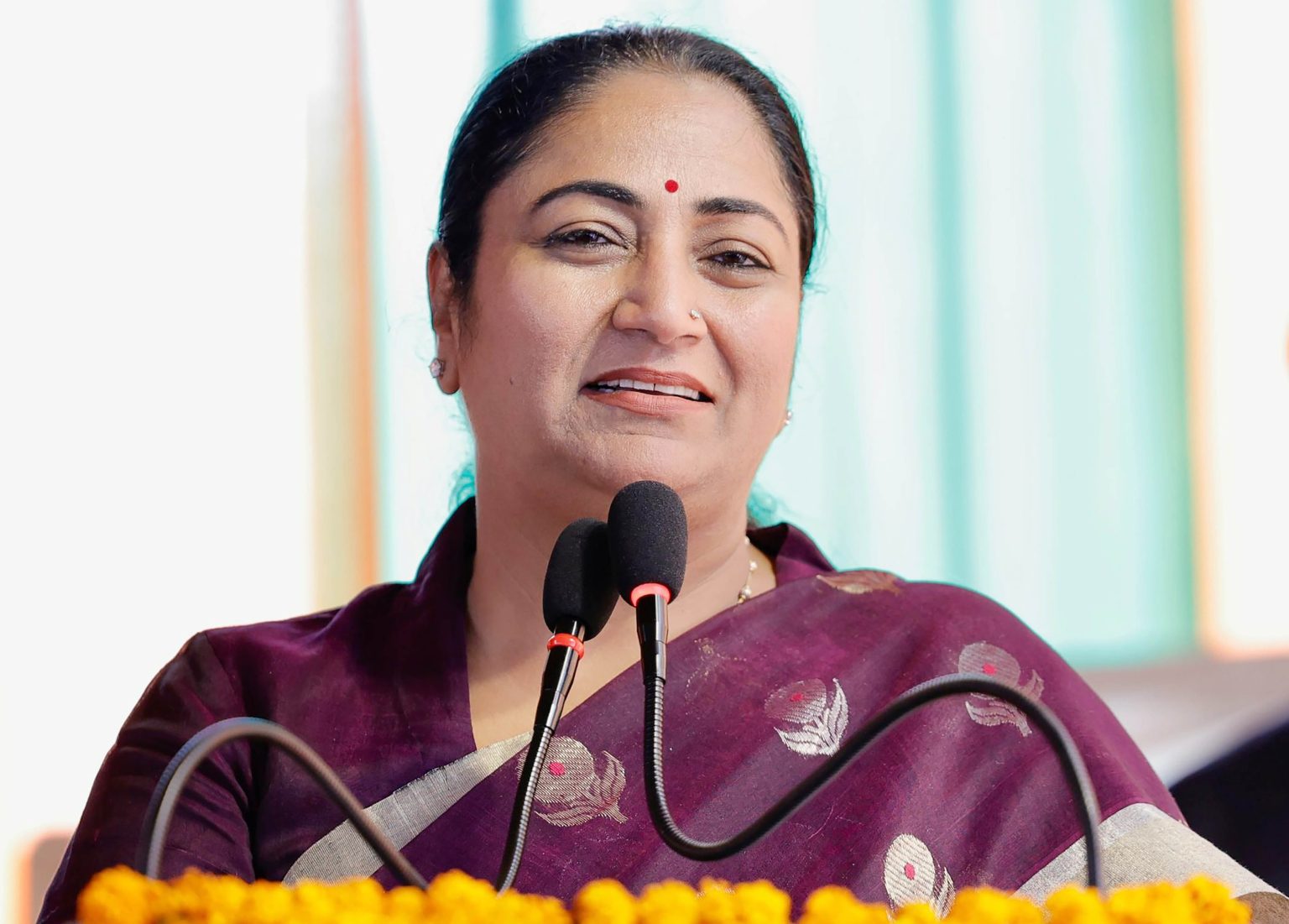 Delhi CM to flag off 200 new e-buses today