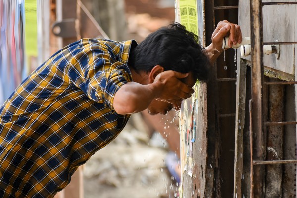 Tamil Nadu Weather: Heatwave Persists, Thunderstorms Likely in Isolated Areas