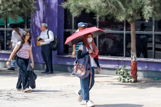 Delhi-NCR Sizzles Under Intense Heatwave