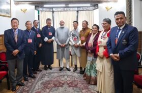 PM Modi alongside Padma awardees