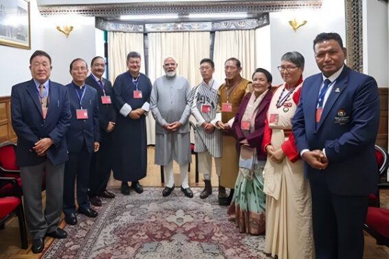 PM Modi alongside Padma awardees