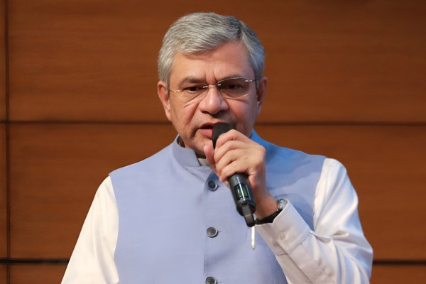 Ashwini Vaishnaw to flag off Jammu-Srinagar Vande Bharat today