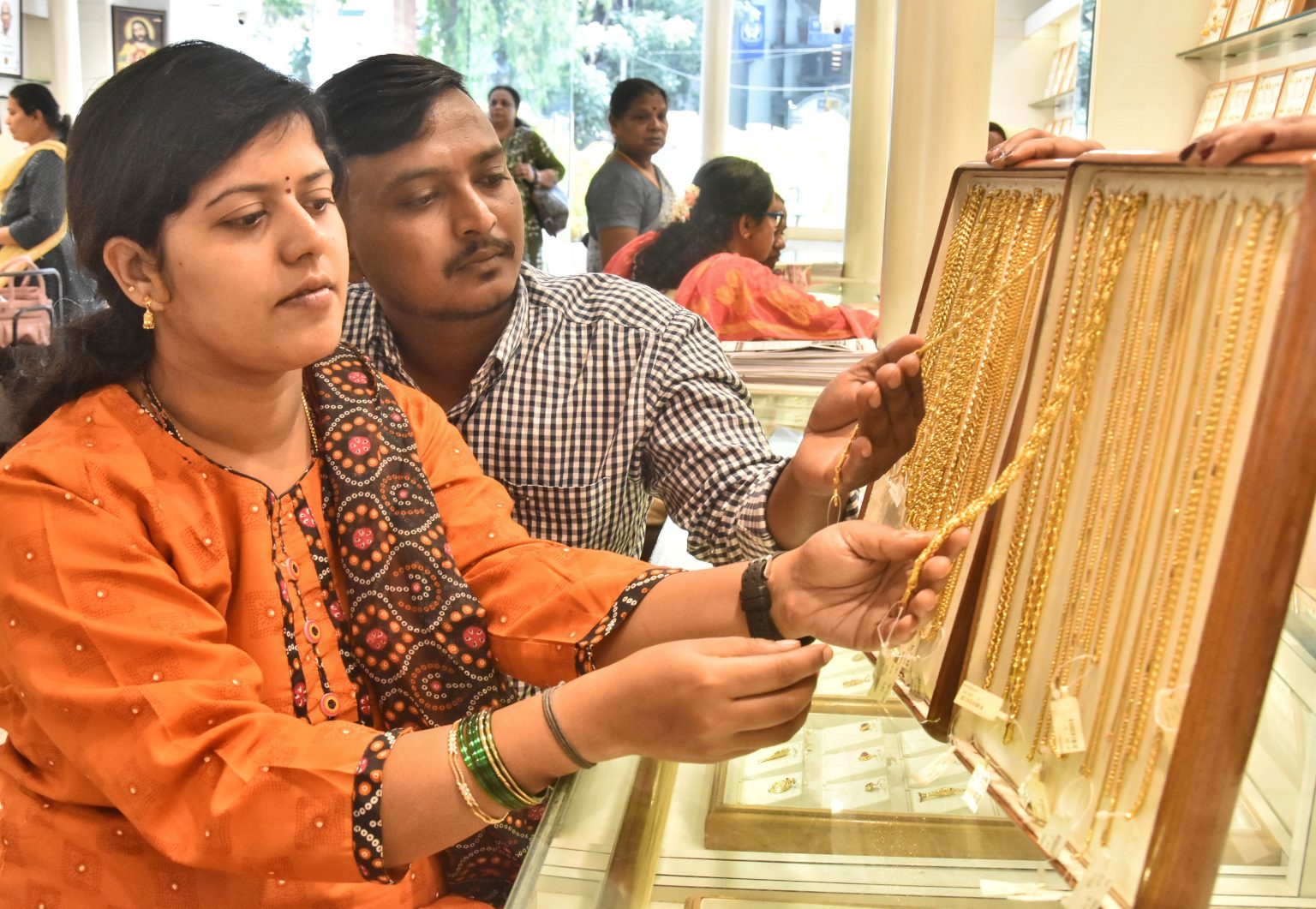 Gold, silver trade on firm note ahead of US Fed decision