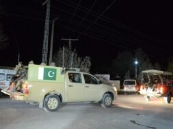 Armed militias raid police center in Pakistan