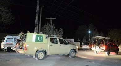 Armed militias raid police center in Pakistan