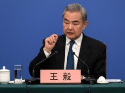 Chinese Minister meeting with Iranian counterpart