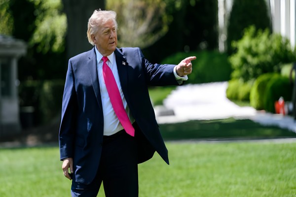 FAA contractor charged with making threat against Trump