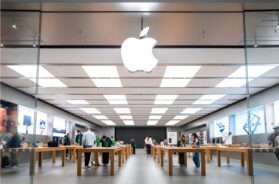 Apple settles lawsuit