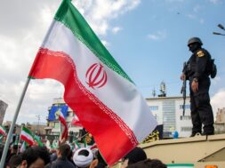 US and Iran inch towards short-term deal