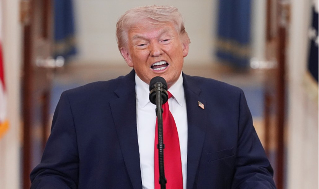Trump dismisses Iran’s reply to peace plan, oil jumps as Hormuz closure persists