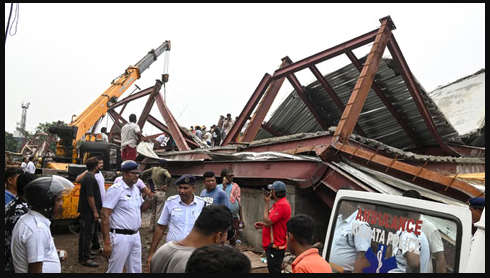 3 Killed, over 40 Trapped under Debris as Under-Construction Warehouse Collapsed in Kolkata