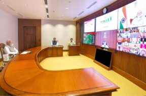 Modi-PRAGATI-meeting