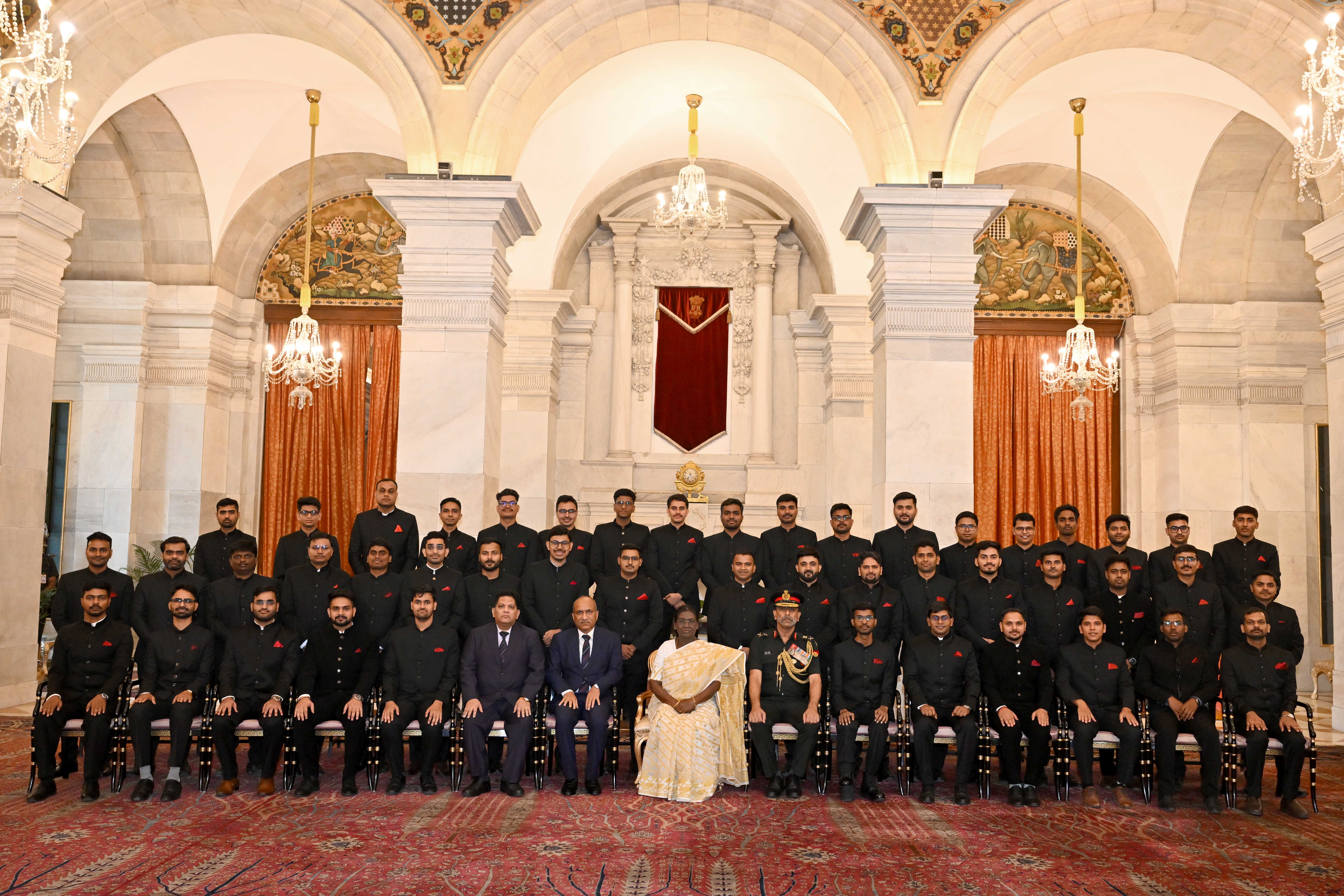 OFFICER TRAINEES OF MILITARY ENGINEER SERVICES CALL ON THE PRESIDENT OF INDIA