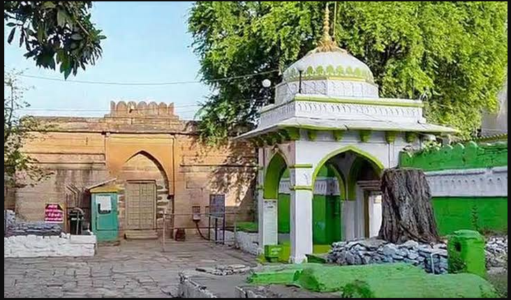 Bhojshala Complex Row: SC Refuses to Restore Status Quo, Muslims Allowed to Offer Namaz at Adjacent Open Space