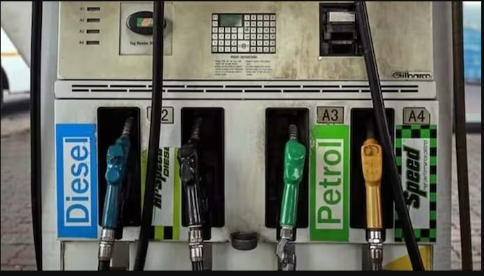 Centre may Reduce Petrol, Diesel Prices if Crude Prices Remain Stable