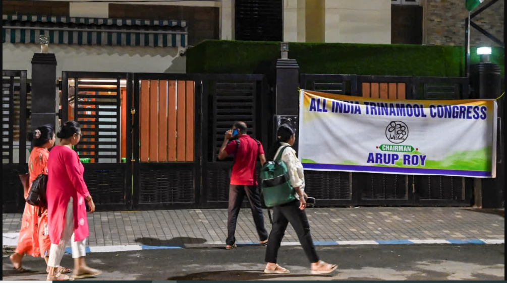 Amidst Tussle over Control of TMC Headquarter Close Mamata-aide Quits Party