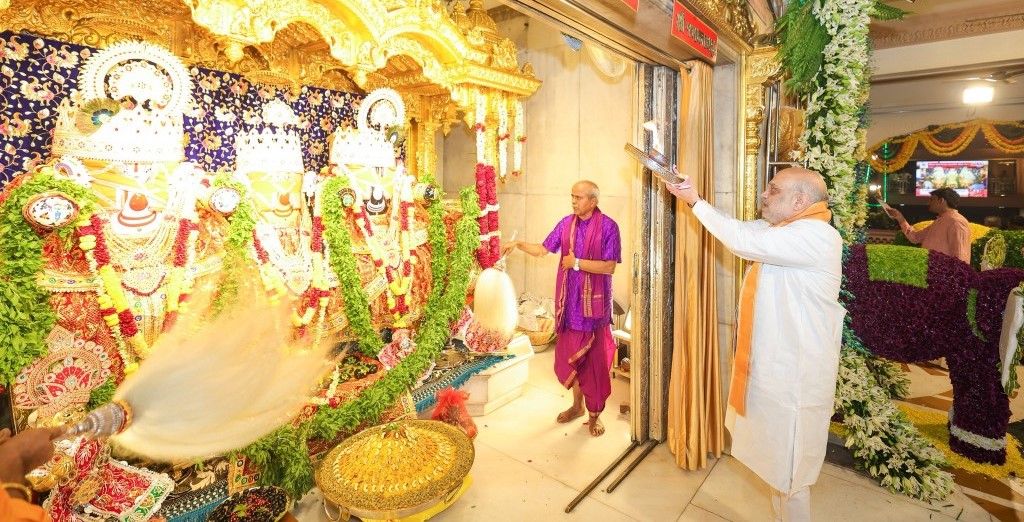 Amit Shah performs mangala aarti at Ahmedabad’s Jagannath Temple ahead of 149th Rath Yatra
